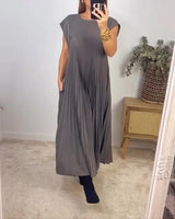 Alissa - Simple Solid Color Pleated Dress