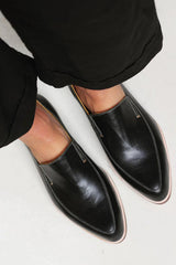 ELEGANT MINIMALIST LOAFERS