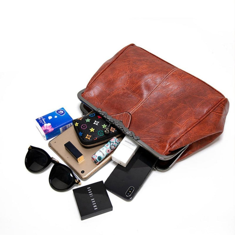 Mila | Timeless Vintage Bag with Elegant Toggle Closure