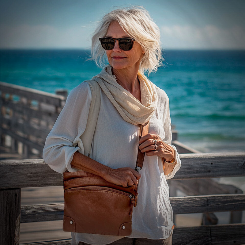 Zoe | Bag Carrier with Timeless Charm