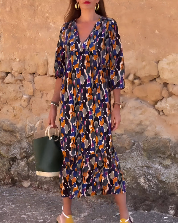 Theresa - patterned midi dress with V-neck and three-quarter sleeves