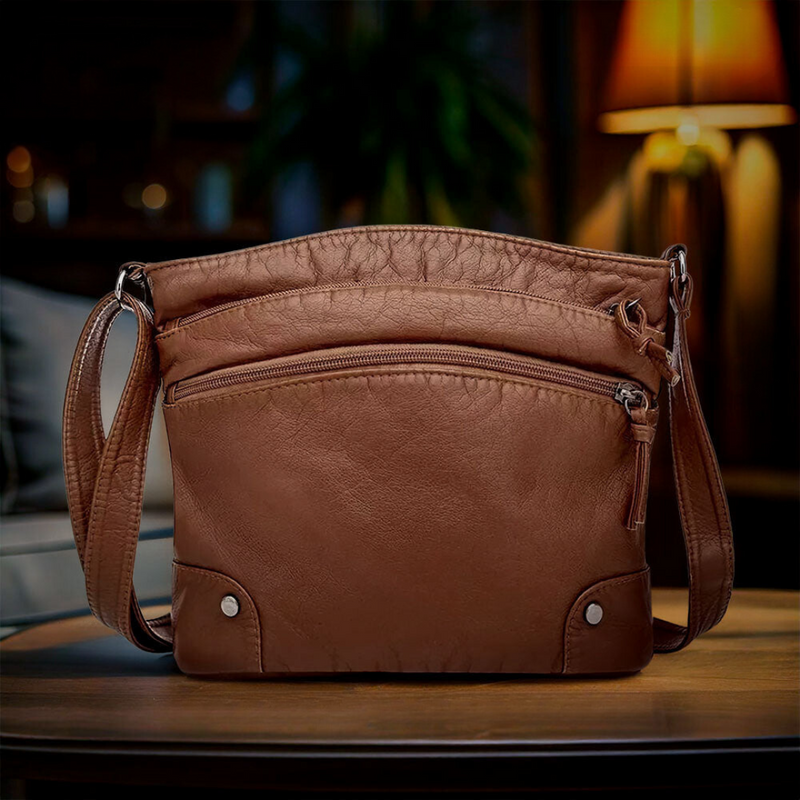 Zoe | Bag Carrier with Timeless Charm